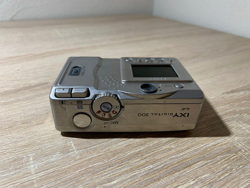 Compact Digital Camera 1062 Canon Ixy 300
