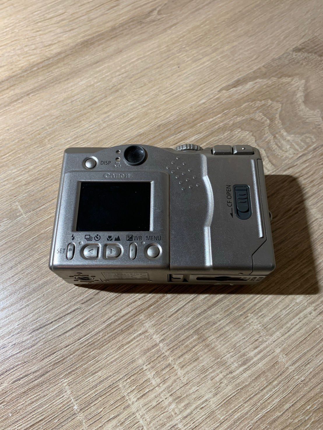 Compact Digital Camera 1062 Canon Ixy 300