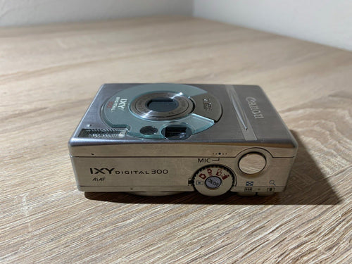 Compact Digital Camera 1062 Canon Ixy 300