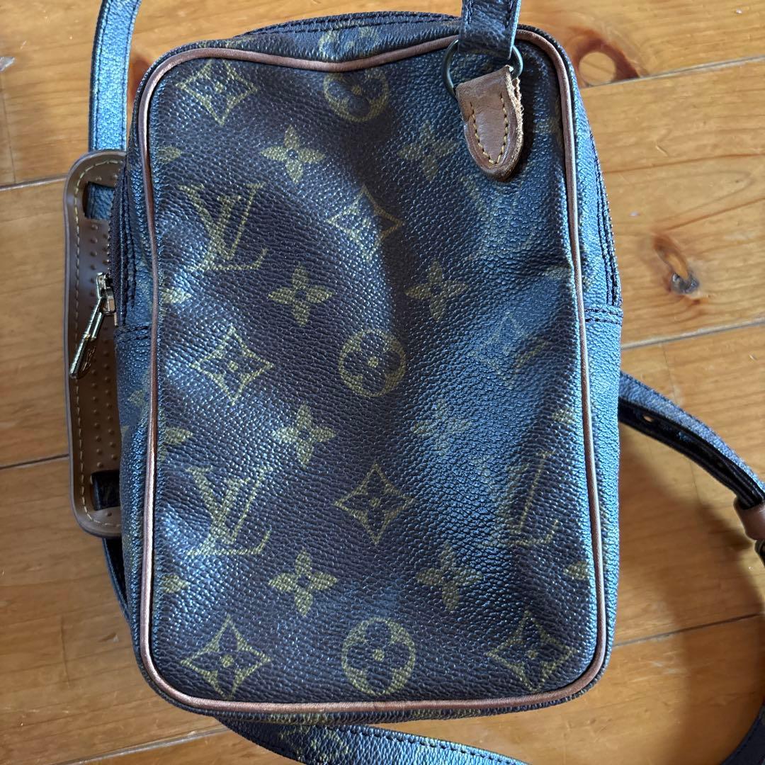 Louis Vuitton Shoulder Bags