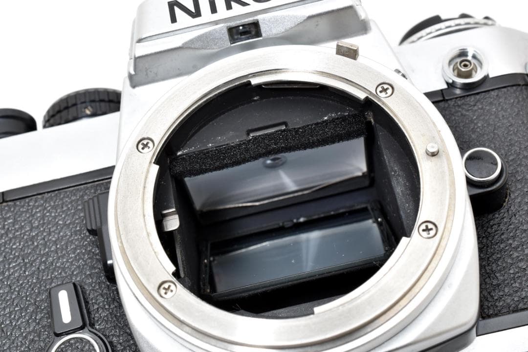 Nikon Slr Camera (Film) Fe M591