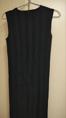 Issey Miyake Sleeveless Linen Like Rib Pleats