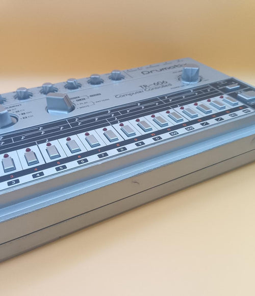 Roland Rhythm Machines Tr-606 Drumatix