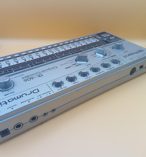 Roland Rhythm Machines Tr-606 Drumatix
