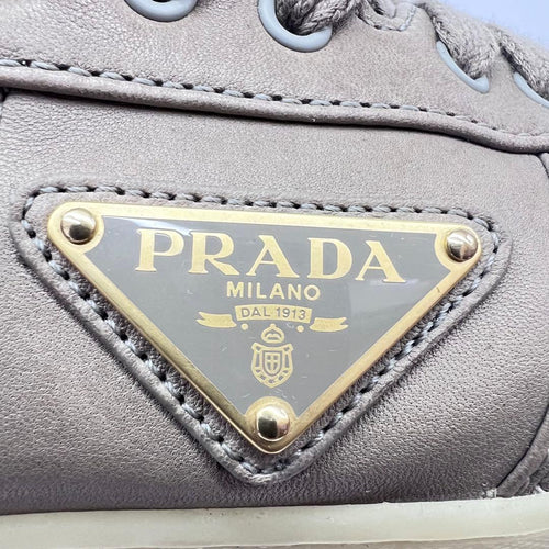 Prada Sneakers 2Ee364