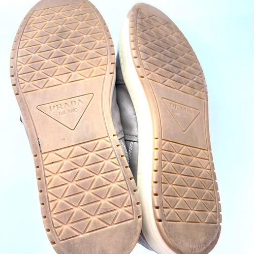 Prada Sneakers 2Ee364