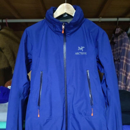 Arc'Teryx Mountain Parkas Lt S