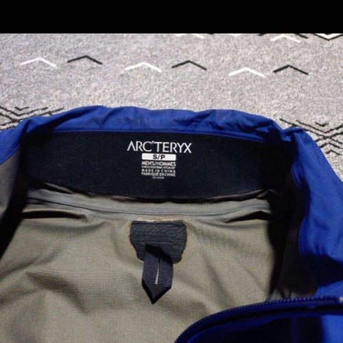 Arc'Teryx Mountain Parkas Lt S