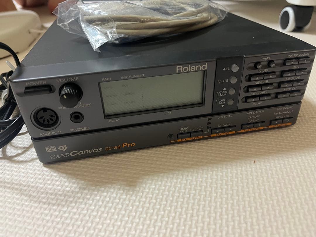 Roland Hardware Instruments Sc-88 Pro Midi
