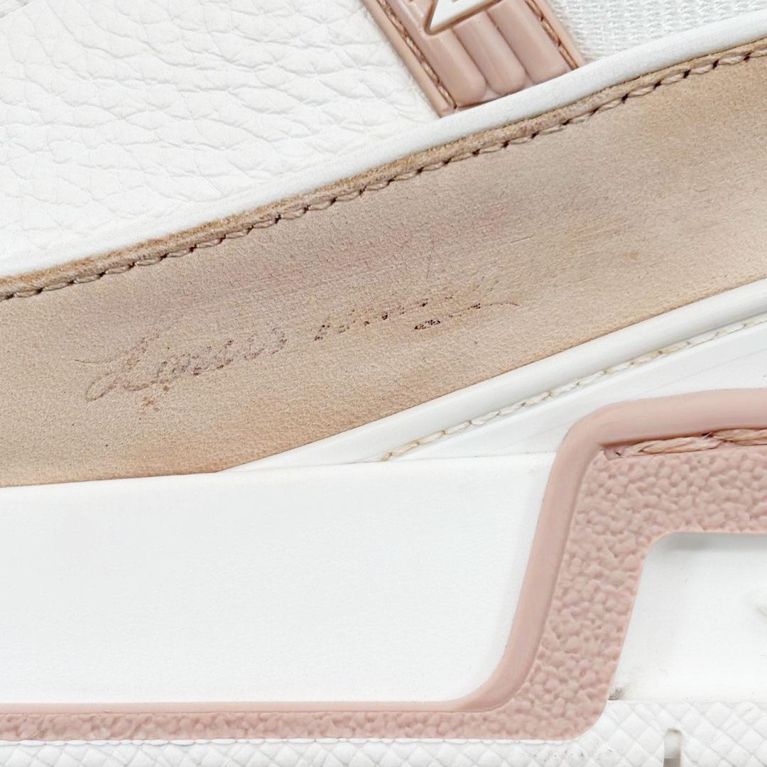 Louis Vuitton Sneakers 8Q77