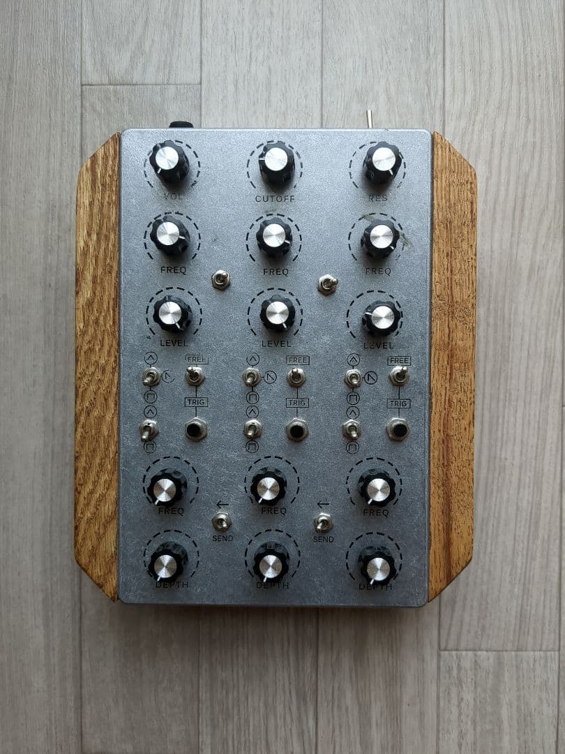 Analog Synthesizers Artificial Noise Lab: 1