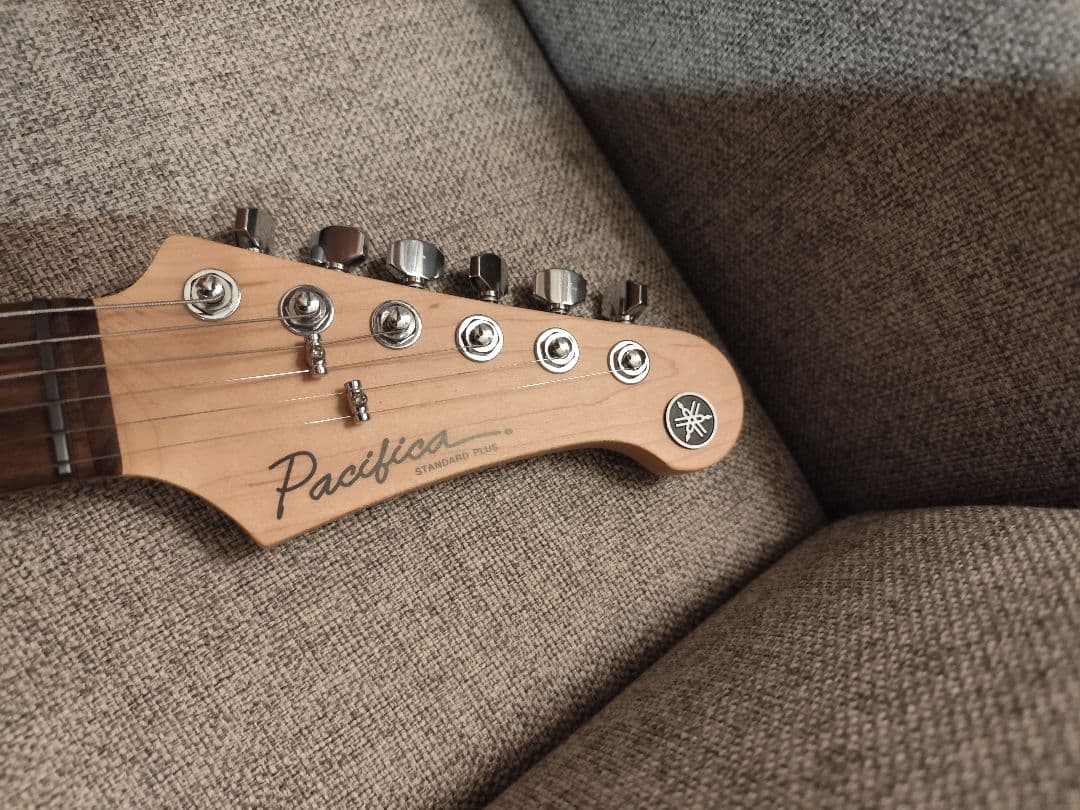 Yamaha Electric Guitars Pacifica Standard Plus Pacs+12
