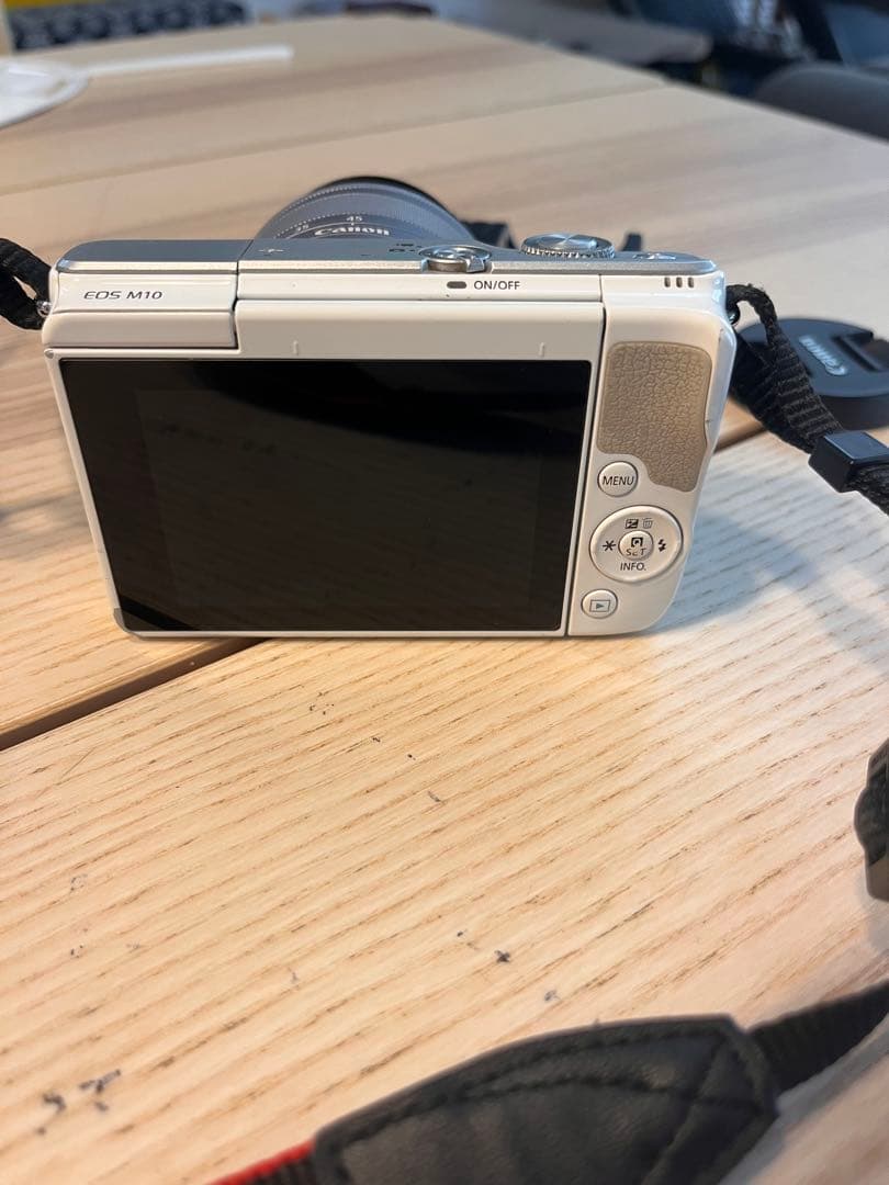 Canon Mirrorless Interchangeable Lens Cameras Eos M10