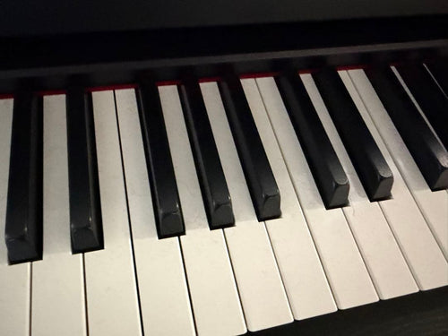 Yamaha Keyboards Digital Pianos Clp-645B