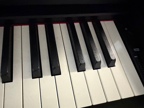 Yamaha Keyboards Digital Pianos Clp-645B