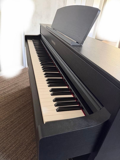 Yamaha Keyboards Digital Pianos Clp-645B