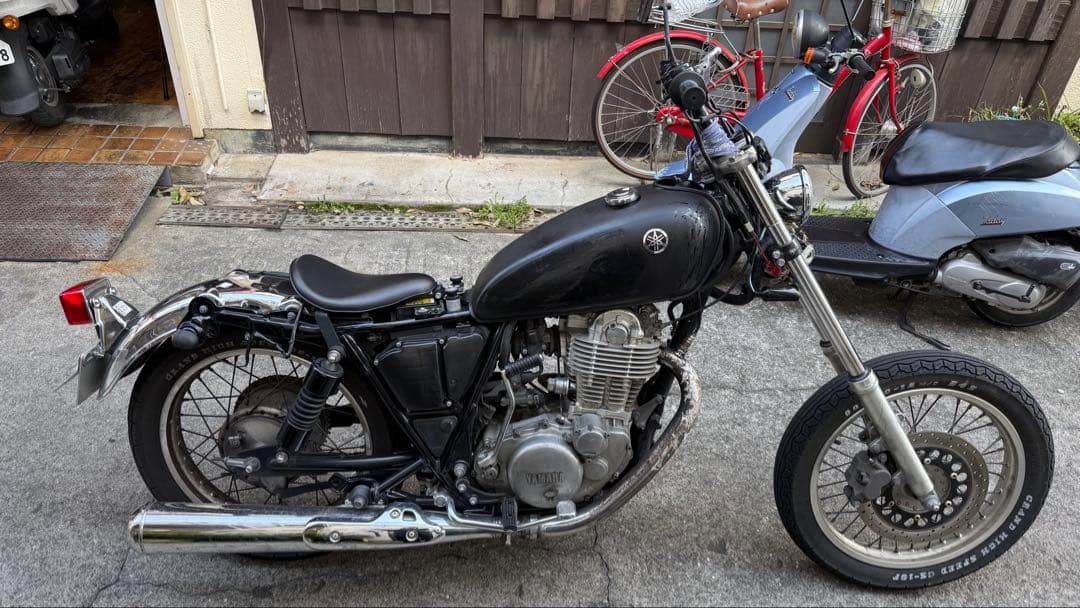 Yamaha Motorcycle Body Sr400