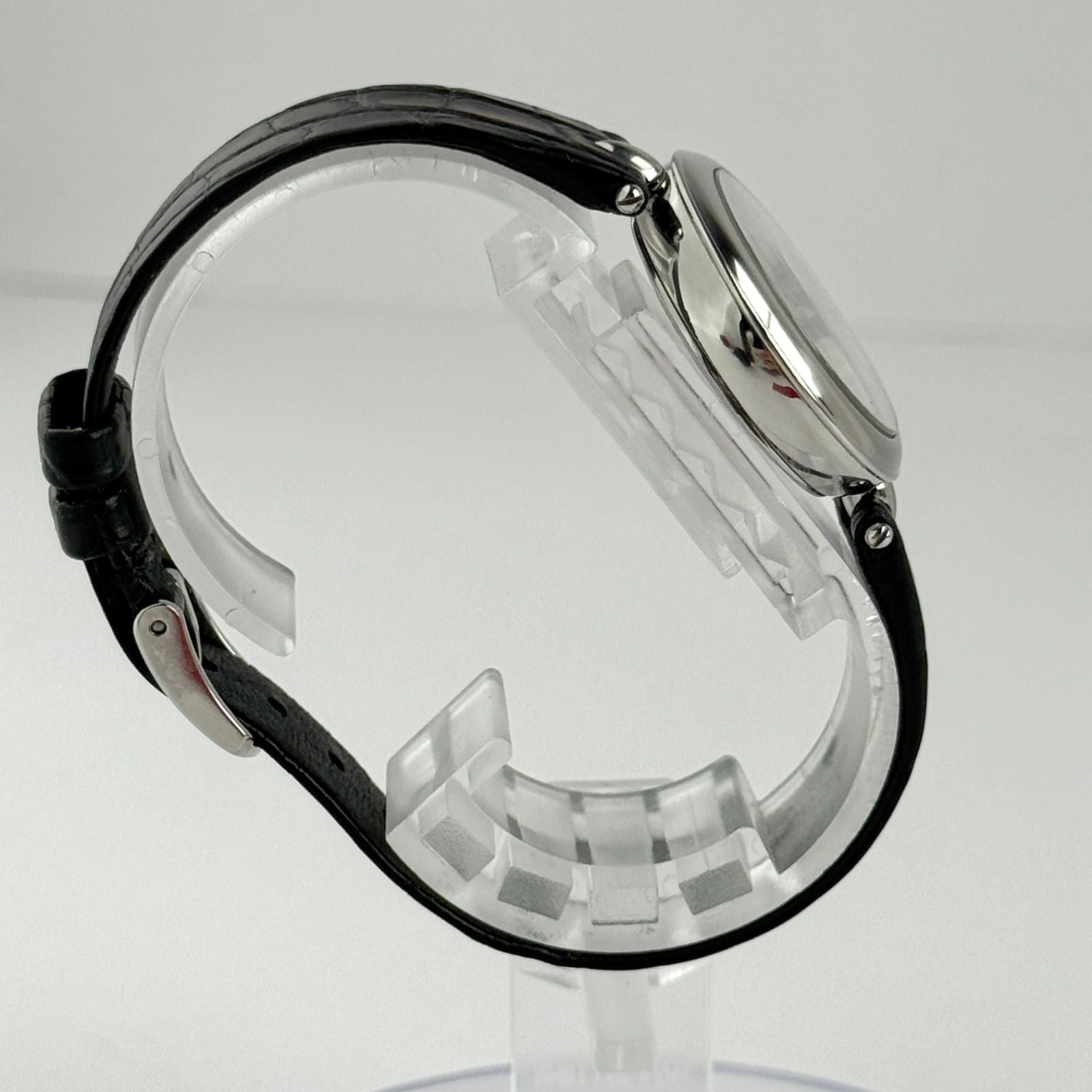 Omega Watch (Quartz) 633