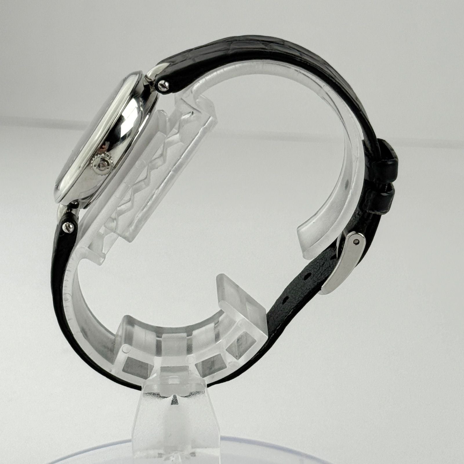 Omega Watch (Quartz) 633