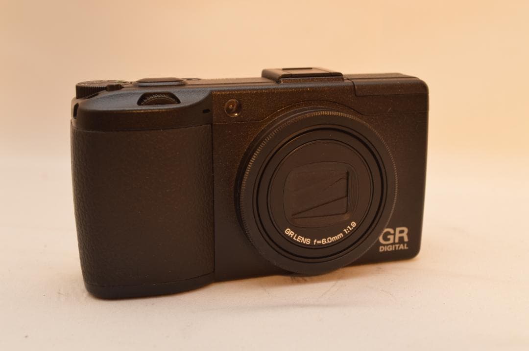 Compact Digital Camera Ricoh Gr Iii 6065