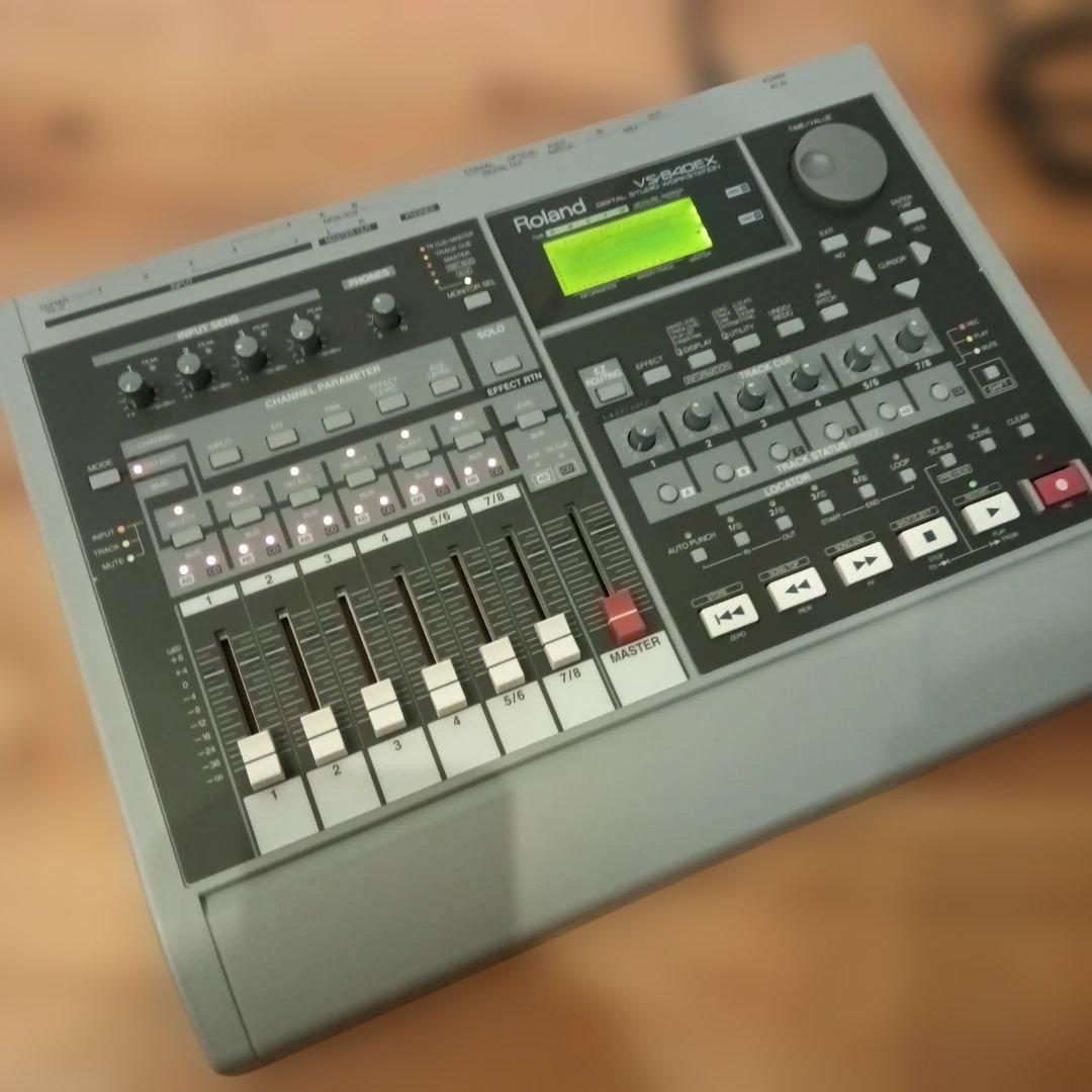Roland Multi -Track Recorder Vs-840Ex
