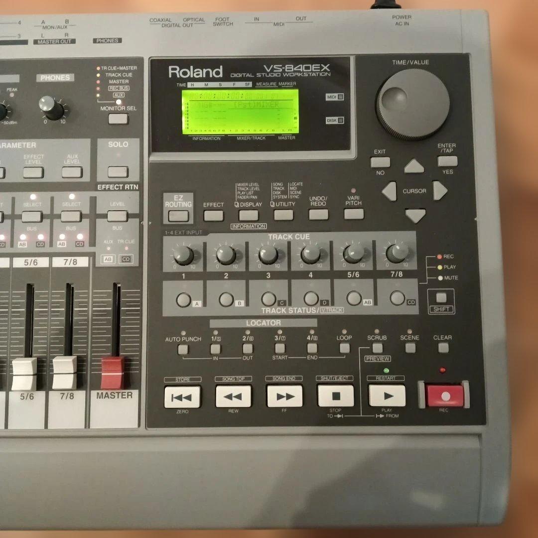 Roland Multi -Track Recorder Vs-840Ex