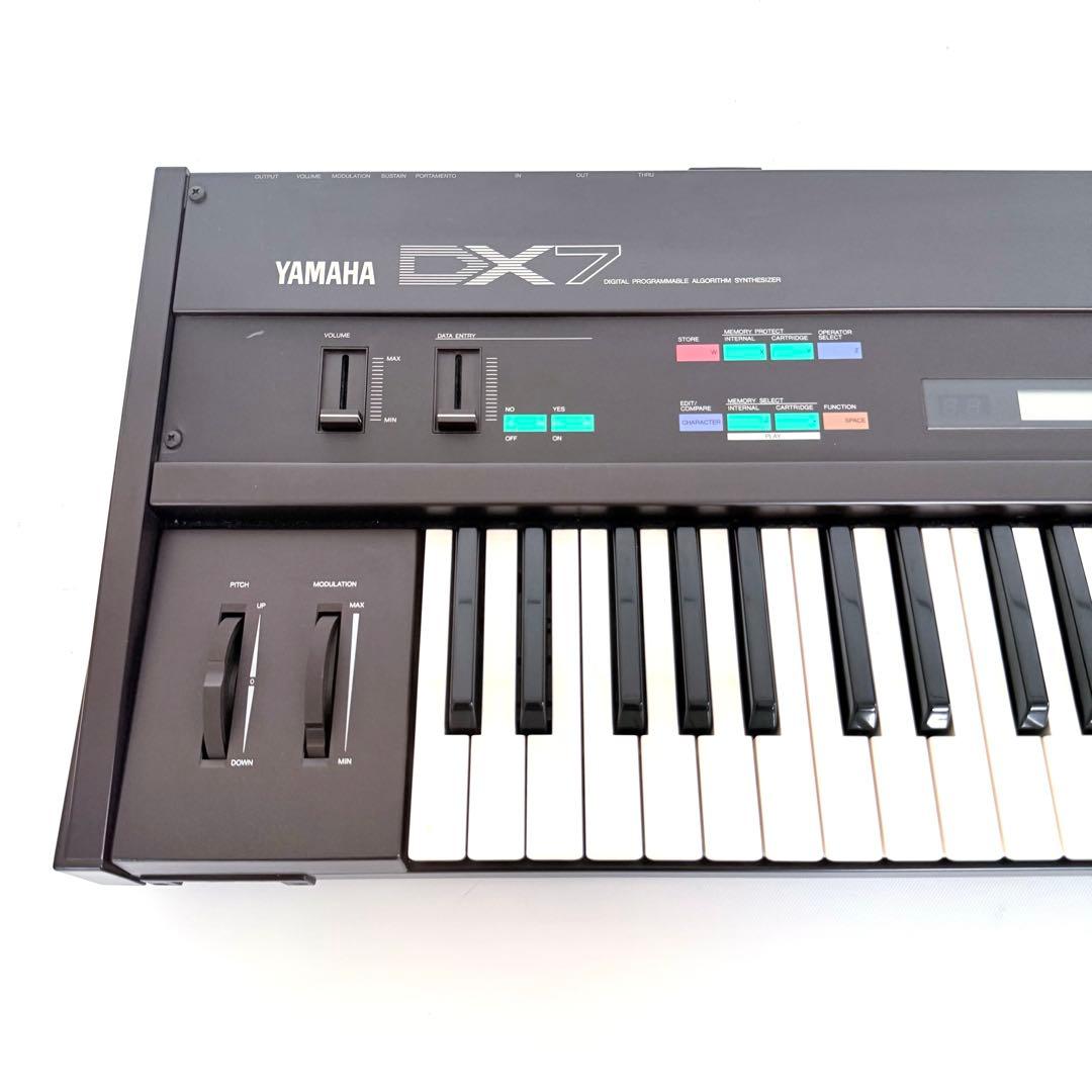 Analog Synthesizers Yamaha Dx7