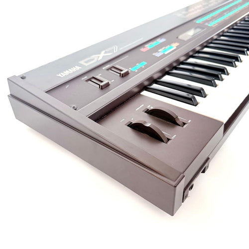 Analog Synthesizers Yamaha Dx7