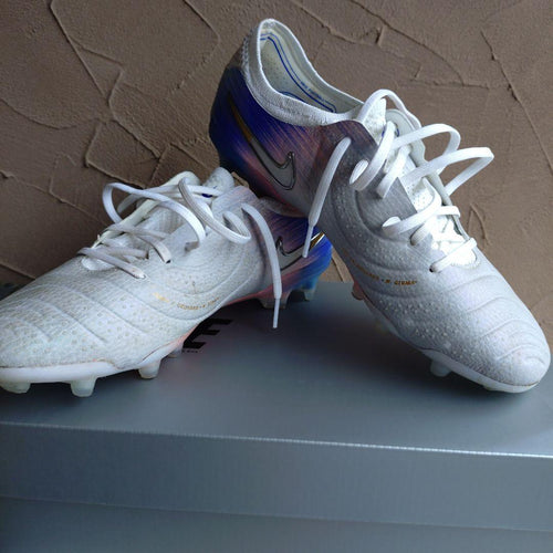 Nike Soccer Cleats Spikes Tiempo Legend 10 Elite Fg