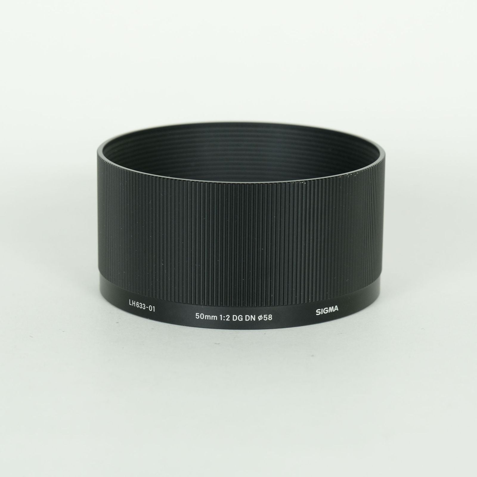 Sigma Lens (Single Focus) F2 Dg Dn Contemporary L Leica
