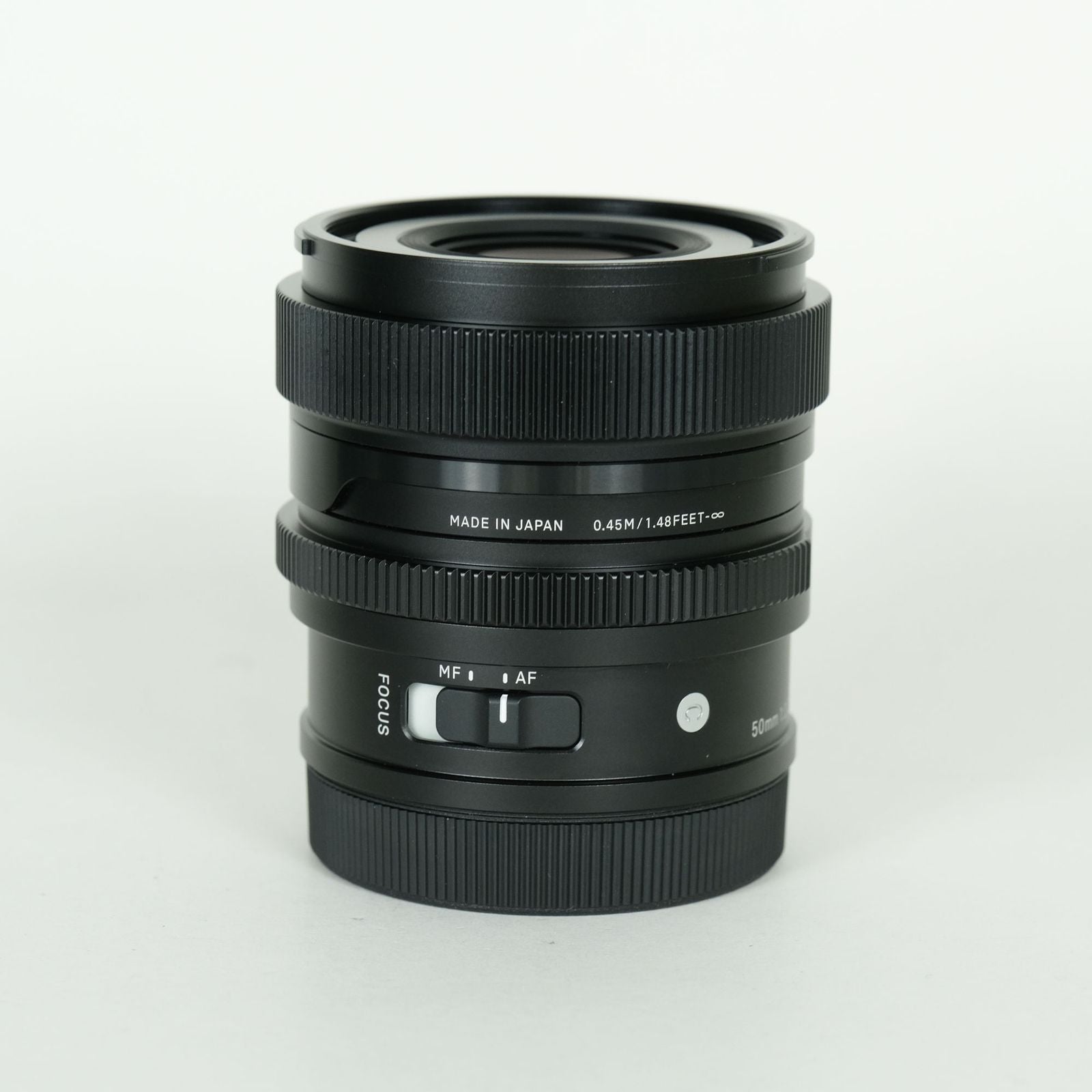 Sigma Lens (Single Focus) F2 Dg Dn Contemporary L Leica