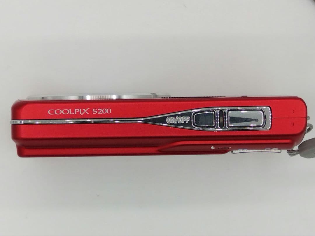 Nikon Compact Digital Camera Coolpix S200