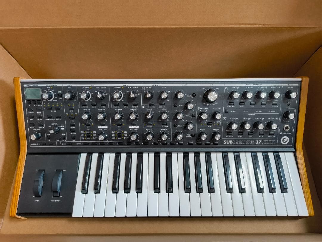 Moog Analog Synthesizer Subsequent 37