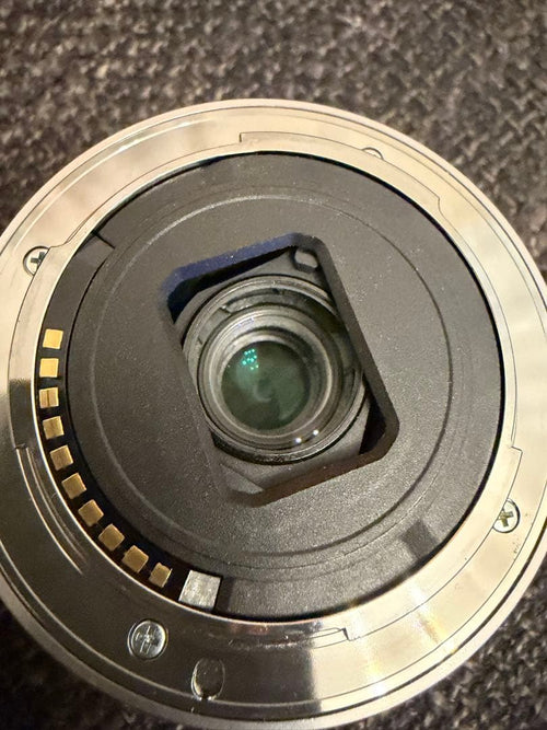 Sony Mirrorless Interchangeable Lens Cameras 6000 2