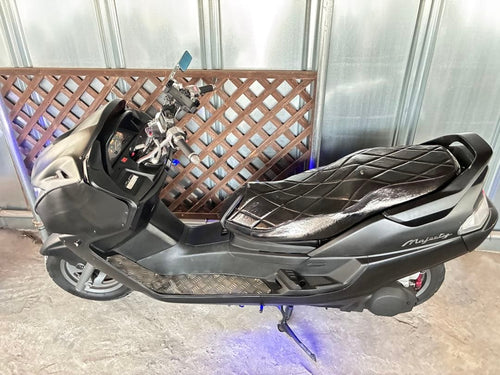 Yamaha Motorcycle Body 250 R8 6
