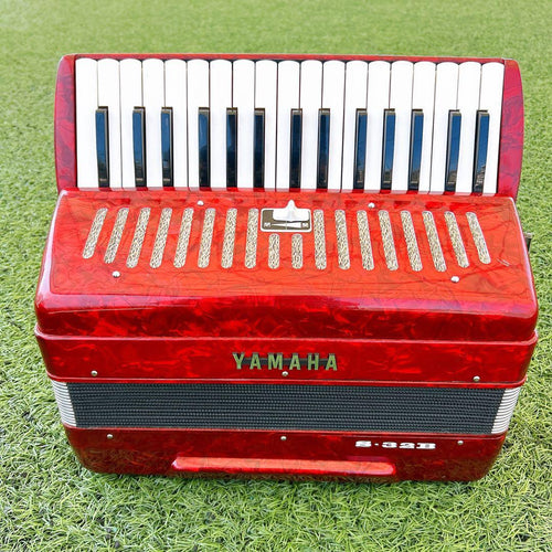 Yamaha Accordions S-32B