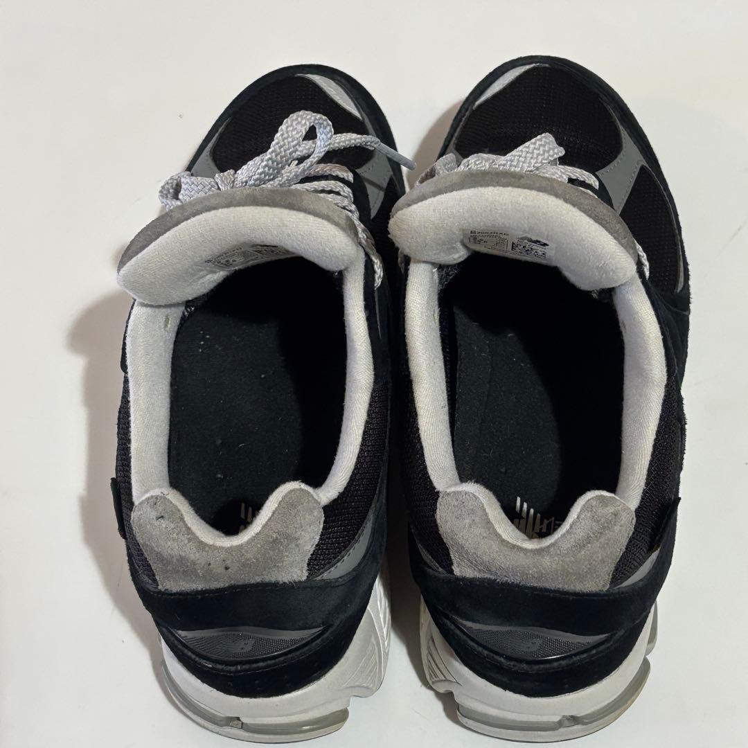 New Balance Sneakers 2002R Gore-Tex