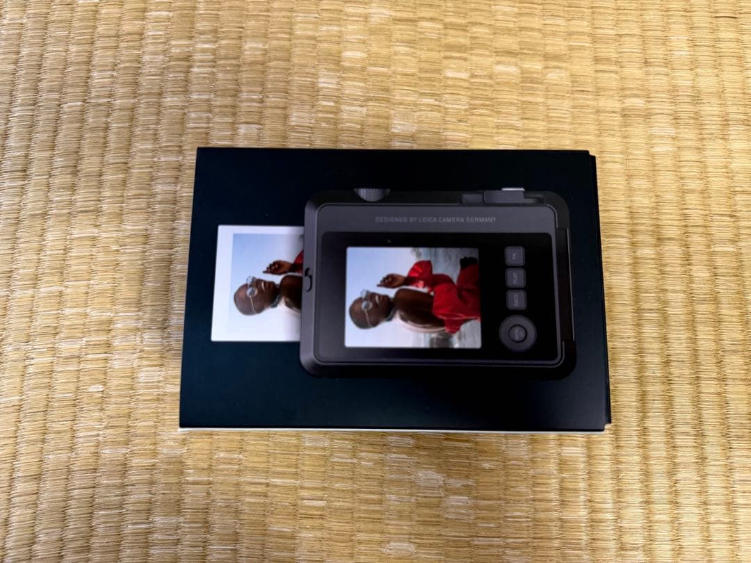 Leica Instant Cameras Sofort 2