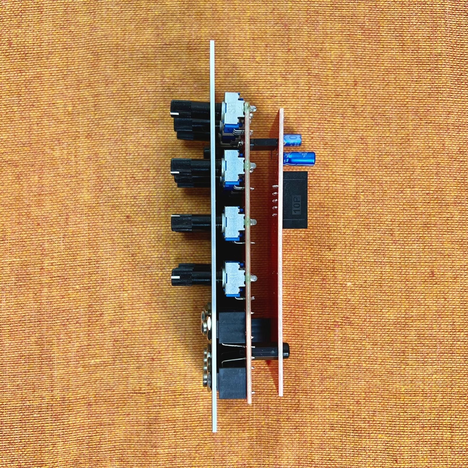 Modular Synthesizer Ai Synthesis: Ai008 Eurorack Matrix Mixer (Aluminium Panel)