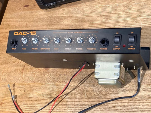 Guitar Amplifiers Roland Dac-15