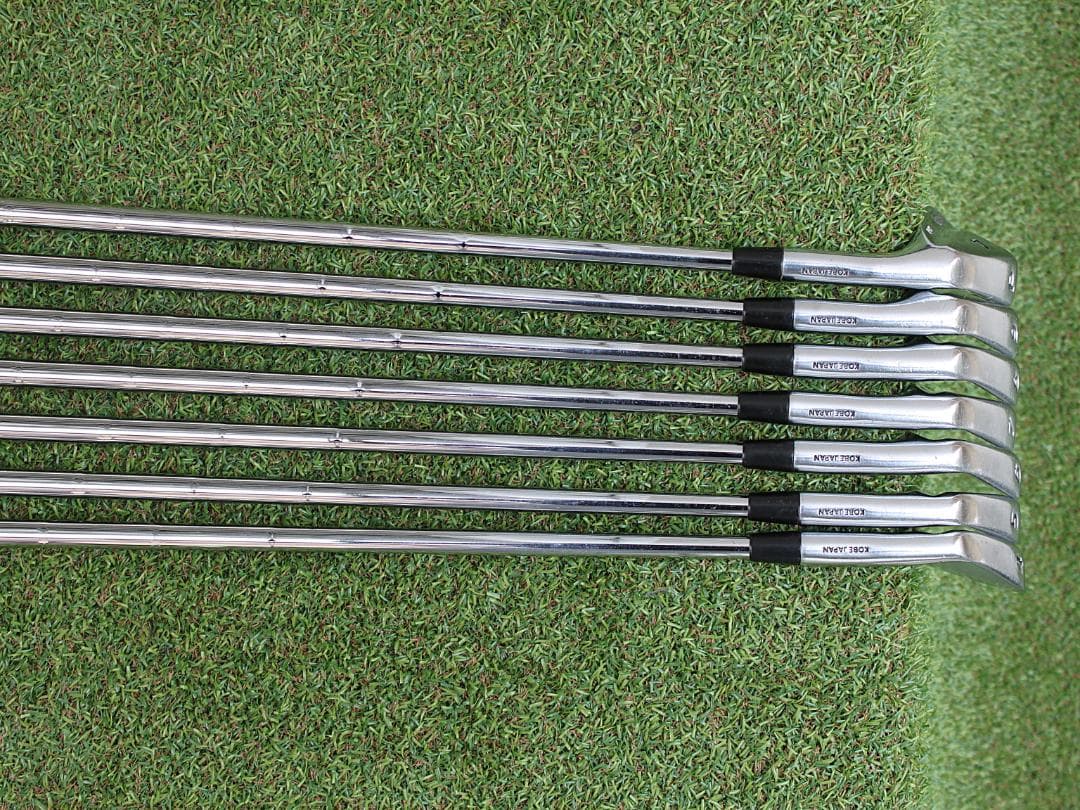 Iron Set A Grind Cmb 4-Pw 7 Dg X100