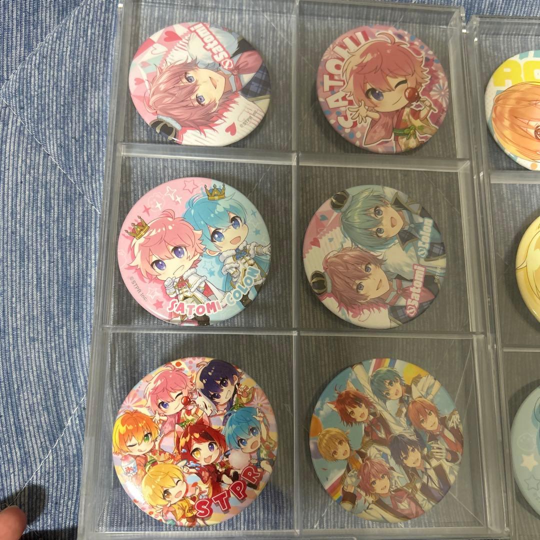 Pins, Pin Badges, Can