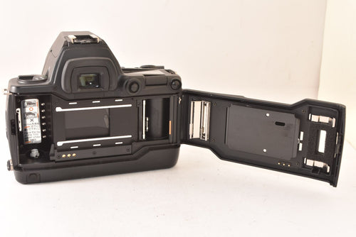 Contax Slr Camera (Film) Nx Data Back D-11 Af 2603112
