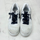 Een badende aap-sneakers