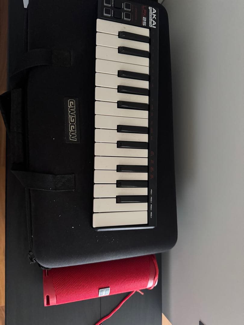 Midi Keyboards Pads Akai Professional Mpc Live Lpk25