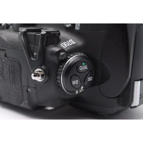 Nikon Digital Slr 1000 Off D700
