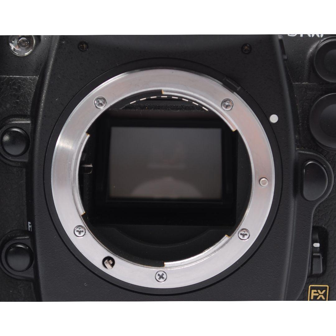 Nikon Digital Slr 1000 Off D700