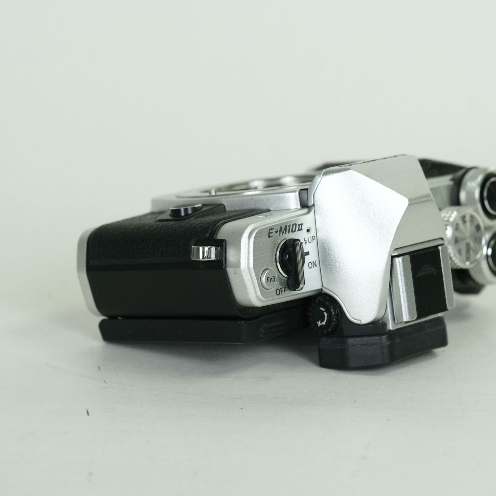 Olympus Mirrorless Interchangeable Lips 5,400 Om-D E-M10 Mark Ii