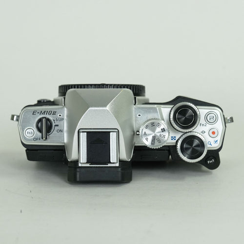 Olympus Mirrorless Interchangeable Lips 5,400 Om-D E-M10 Mark Ii