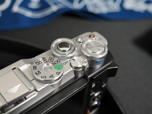 Olympus Mirrorless Interchangeable Lens Cameras Pen E-P7 Ez